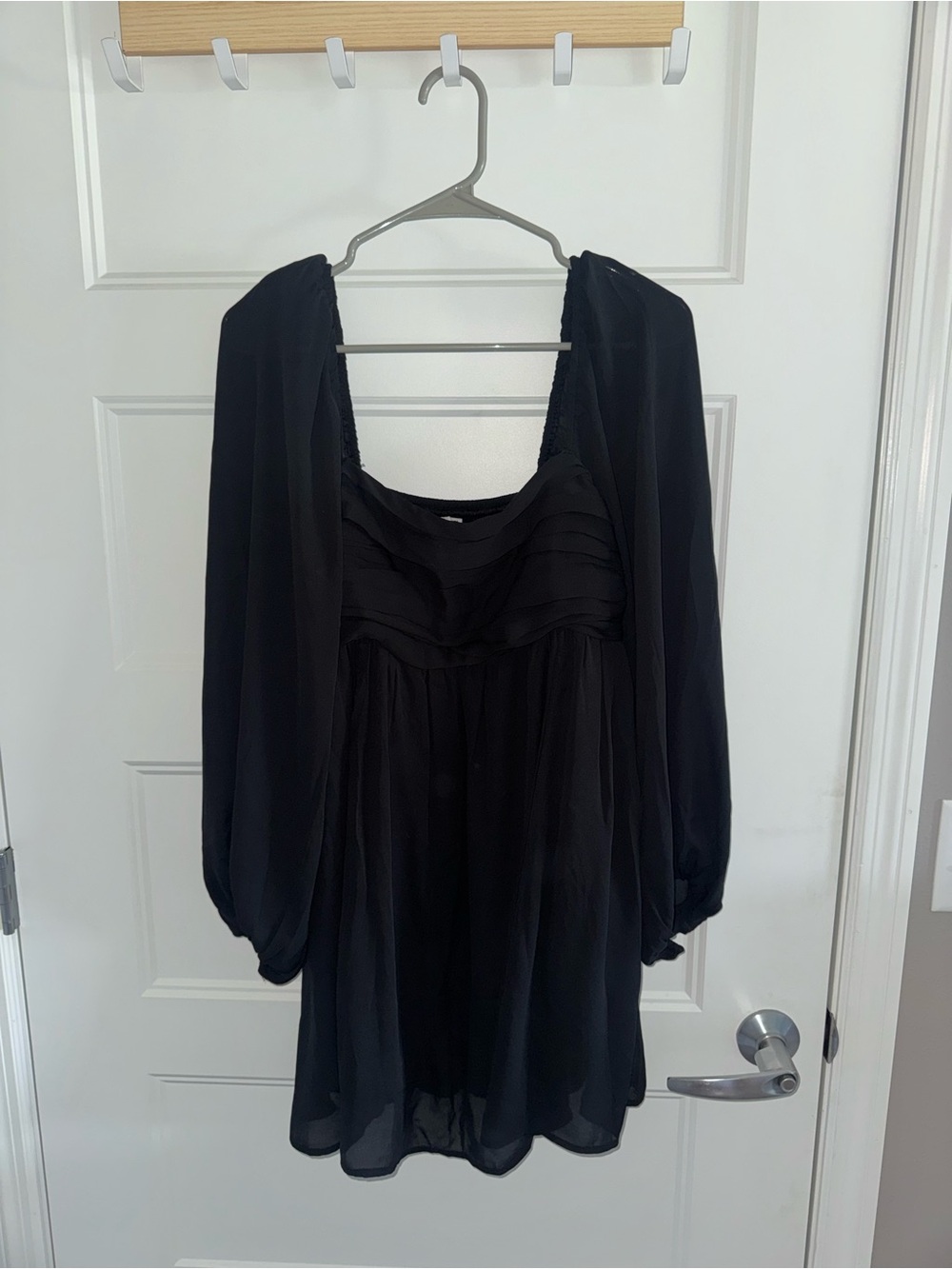 Abercrombie Black Long-Sleeve Chiffon Women’s Dress
